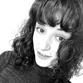 Get Dakota Marr Free Stripping And Nude Links At FreeOnes