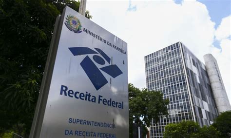 Receita Federal anula isenção fiscal que o governo Bolsonaro deu a igrejas