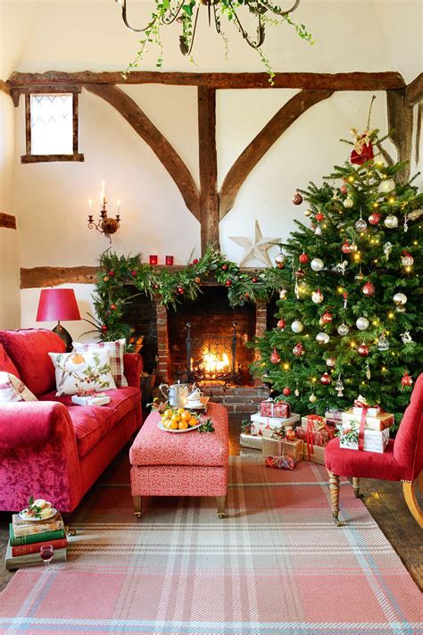 Traditional Christmas decor ideas – 17 classic festive looks | Real Homes