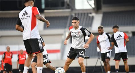 La Formación De Martín Demichelis Para El River Plate Ante