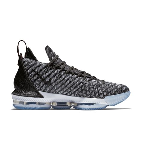 Nike Lebron 16 Performance Review | 8 Sneaker Expert Opinions