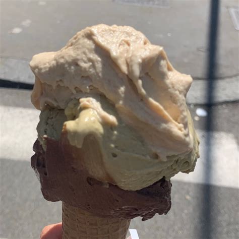 Il Gelato Amico Torino Italy Cono Pistacchio Gianduia E Nocciola