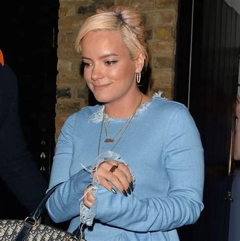 Lily Allen Shames Troll Who Shares Picture Of Her Neatly Trimmed Vagina But Fans Think It S