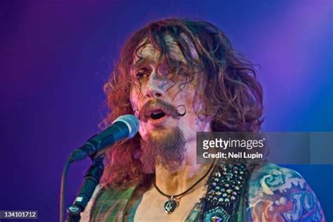 34 The Darkness Perform At Hmv Hammersmith Apollo In London Stock