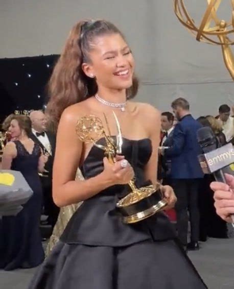 Zendaya Brasil On Twitter Zendaya Sendo Entrevistada Ap S Sua