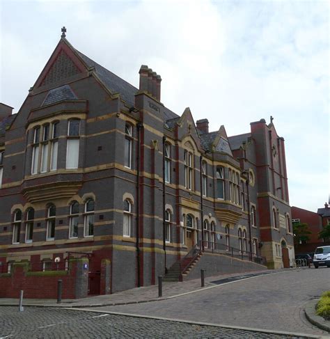 Dukinfield Town Hall And Jubilee Hall © Gerald England Cc By Sa20