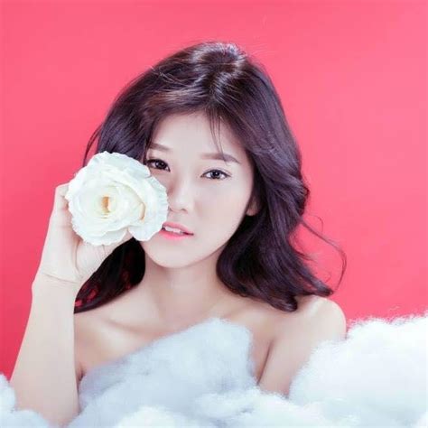 Hoàng Yến Chibi hot girl Hà Thành có cuộc sống trong sạch không scandal Tạp chí âm nhạc