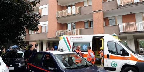 Bologna Bimba Di Anni Precipita Dal Balcone Morta Sul Colpo