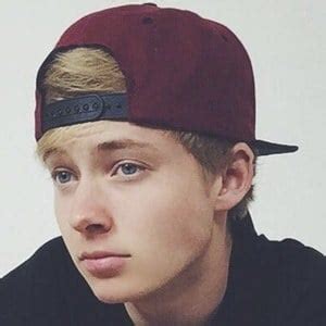 Sam Golbach - Age, Family, Bio | Famous Birthdays