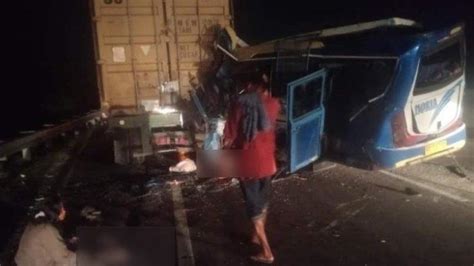 Kecelakaan Maut Di Tol Tebingtinggi Diduga Sopir Bus Mengantuk