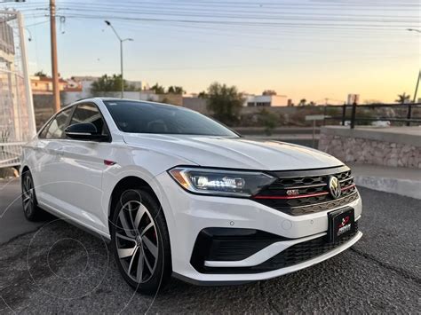 Volkswagen Jetta GLI 2 0T DSG Usado 2021 Color Blanco Precio 548 000