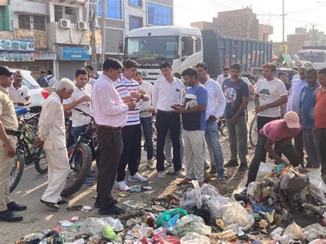 Hisar Hansi Sdm Mohit Mehrana Cycle Ride For Cleaning Garbage System