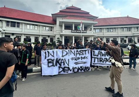 Aliansi Mahasiswa Pro Demokrasi Bergerak Tolak Nepotisme Lawan