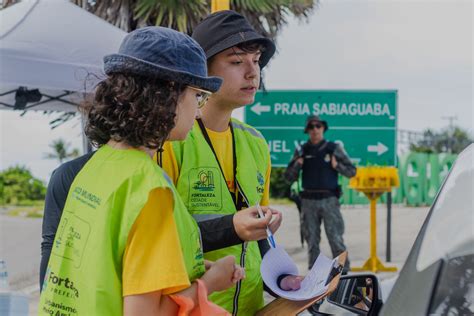 Na Sabiaguaba blitz educativa e mutirão de limpeza conscientizam população