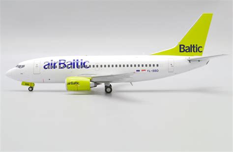 Model Boeing 737 500 AIR BALTIC 1 200