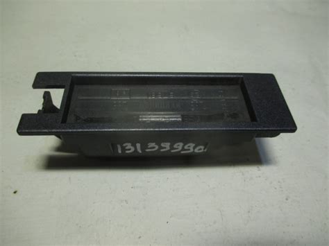 Фонарь освещения номерного знака 13139990 13251936 6223506 Опель Астра ...