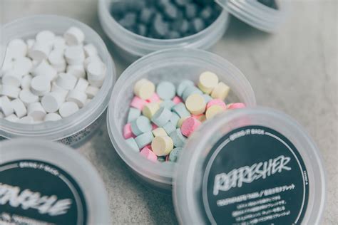 LUSHのタブレット型歯磨き粉がおしゃれ！SNSで話題のトゥースペーストタブでオーラルケアをしてみた