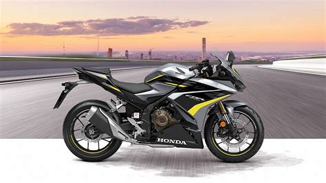 2023 Honda CBR500R | TopSpeed