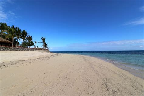 Beach Castaway Island Fiji - Holy Smithereens!