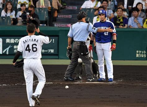 阪神・秋山の死球に中日・ゲレーロ仁王立ち あわや乱闘、球場内は一時騒然野球デイリースポーツ Online