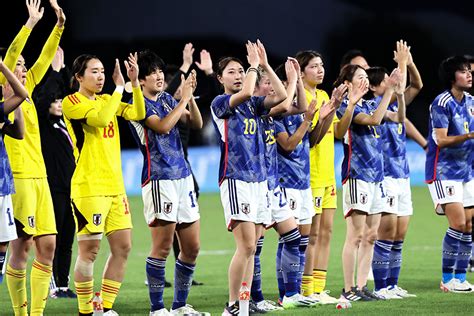 女子サッカー日本が示した礼儀正しさ、敗れた中国ファンも絶賛「韓国とは違う」「悪口言えない」 The Answer