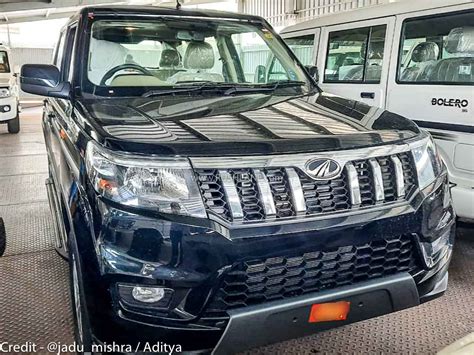 Mahindra Bolero Neo Black Colour N10 Variant Arrives At Dealer - Walkaround