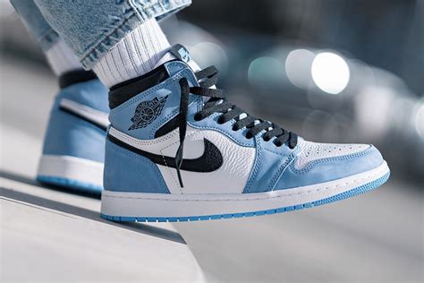 カテゴリ NIKE AIR JORDAN 1 University Blue 27 5cmの通販 by AREA045 s shop