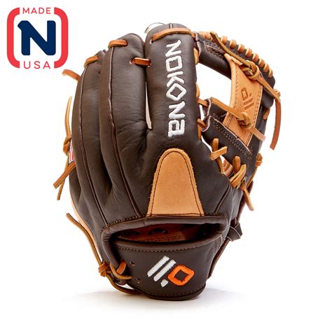 Ballgloves - Nokona Ballgloves