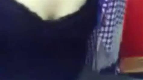 Indonesian Maid In Hong Kong Show Tits On Web Porn Videos