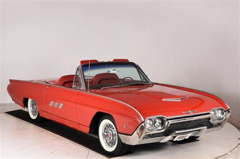 1963 Ford Thunderbird Volo Museum