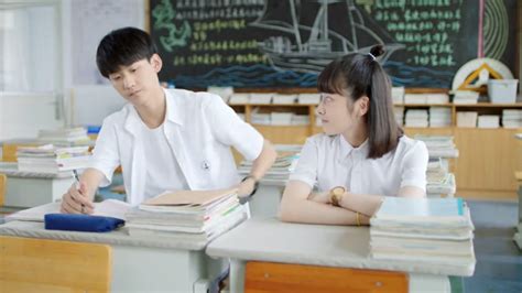 《我曾记得那男孩》第20集02：章扬与于卉桐为了考同一所大学，签下学习合同高清1080p在线观看平台腾讯视频