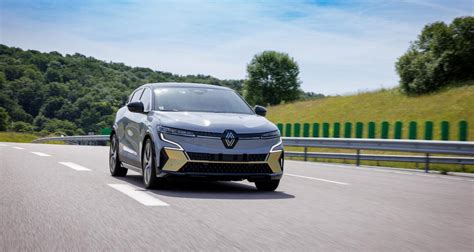 RENAULT PEUGEOT TESLA BMW LA LISTE DES VOITURES ÉLECTRIQUES QUI