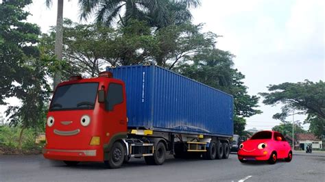 Wadidaw Disini Markasnya Truk Kontainer Truk Oleng Kereta Api