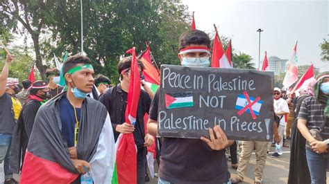 Potret Luapan Emosi Massa Bela Palestina Di Kedubes As Jakarta Dalam