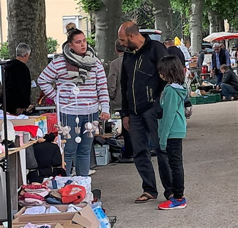 Saint Julien Sur Reyssouze Exposants Au Vide Greniers Du Sou Des Coles