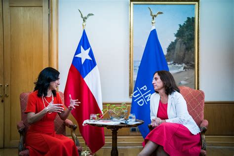 Cancillería Chile on Twitter Canciller UrrejolaRREE se reúne con