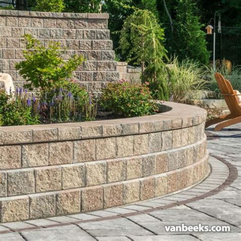 Unilock Pisa 2 Concrete Retaining Wall | Van Beek's