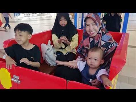 Feli Arfa Dan Liora Bermain Kereta Api Di Gaia Mall YouTube