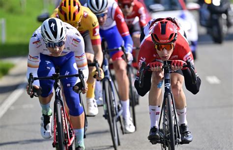 Indrukwekkende Remco Evenepoel Wint Luik Bastenaken Luik Hermans En