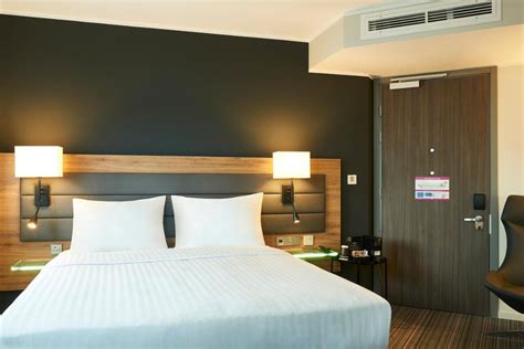 HOTEL MOXY SOUTHAMPTON | ⋆⋆⋆ | UNITED KINGDOM | SEASON DEALS FROM £112