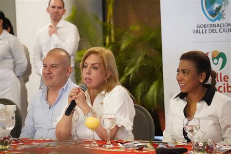 Clara Luz Roldán gobernadora del Valle del Cauca se entregará a la