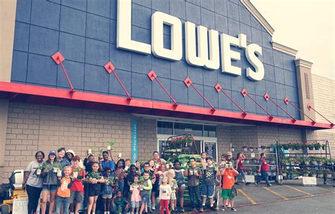 Kansas City Lowe's Makes Generous Donation to Help Local Kids Build