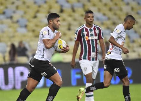 Atl Tico Mg Hulk Fala Em Favoritismo Do Fluminense E Espera Manter