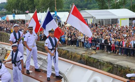 Rasa Bangga Iringi Keberangkatan KRI Bima Suci Tinggalkan L Armada