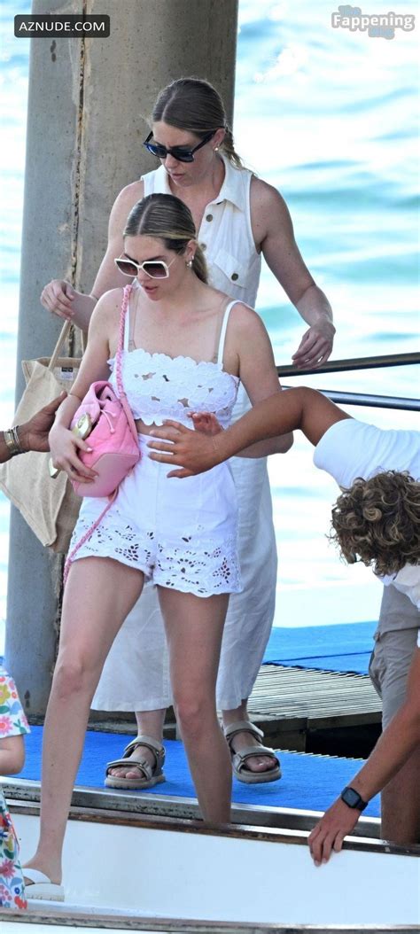 Kate Upton Sexy Spotted Flaunting Her Hot Legs And Butt In Nerano AZNude