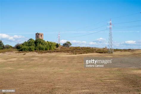 858 Pylon (Architecture) Stock Photos, High-Res Pictures, and Images - Getty Images