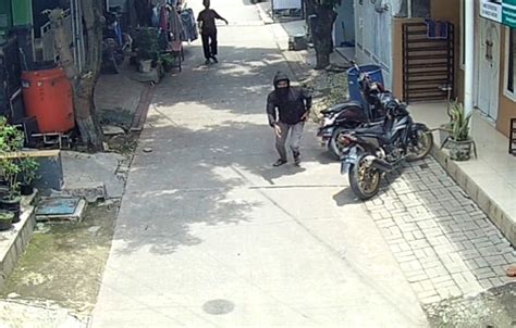 Aksi Heroik Pedagang Bakso Gagalkan Pencurian Motor Di Bekasi