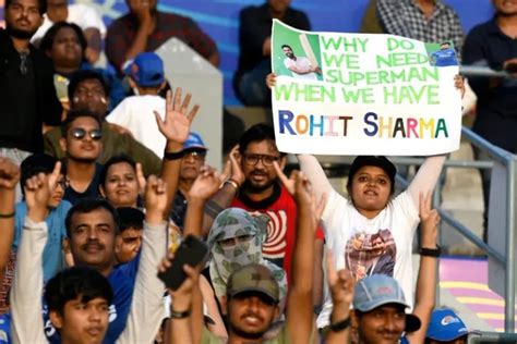 17 Best Placards In Ipl Matches That Are Totally Eye Catching