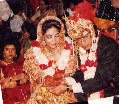 Shahrukh Khan And Gauri Khan Wedding Pics Photos