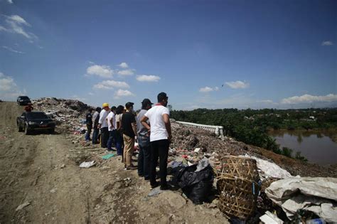 Turunkan 9 Alat Berat DLH Tangsel Targetkan Evakuasi Sampah TPA